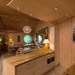 Aurora Apartment *